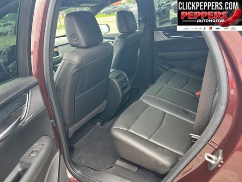 Used 2022 Cadillac XT5 Premium Luxury w/ Technology Package FWD image 13