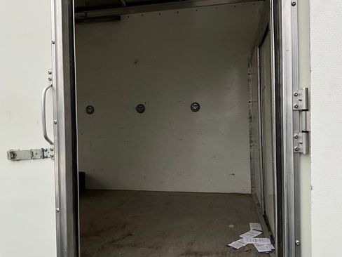 Used 2022 Ford Transit 350 DRW image 11