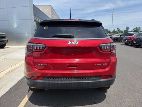 Used 2025 Jeep Compass Limited AWD/4WD image 7
