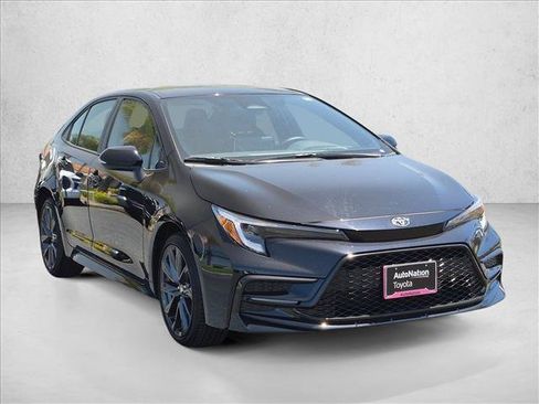 Certified 2026 Toyota Corolla SE FWD image 3
