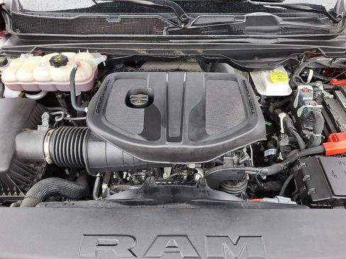 Used 2025 RAM 1500 Big Horn AWD/4WD image 29
