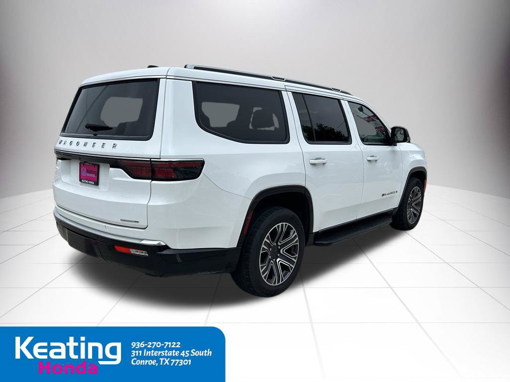 Used 2024 Jeep Wagoneer Series II w/ Flexible Seating Group RWD image 3