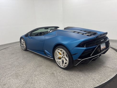 Used 2020 Lamborghini Huracan EVO RWD image 7