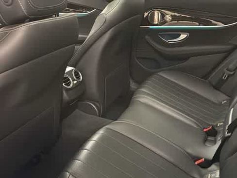 Used 2023 Mercedes-Benz E 350 4MATIC Sedan image 29