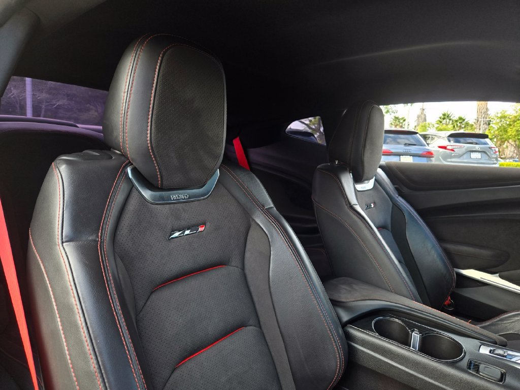 Used 2019 Chevrolet Camaro ZL1 RWD image 17