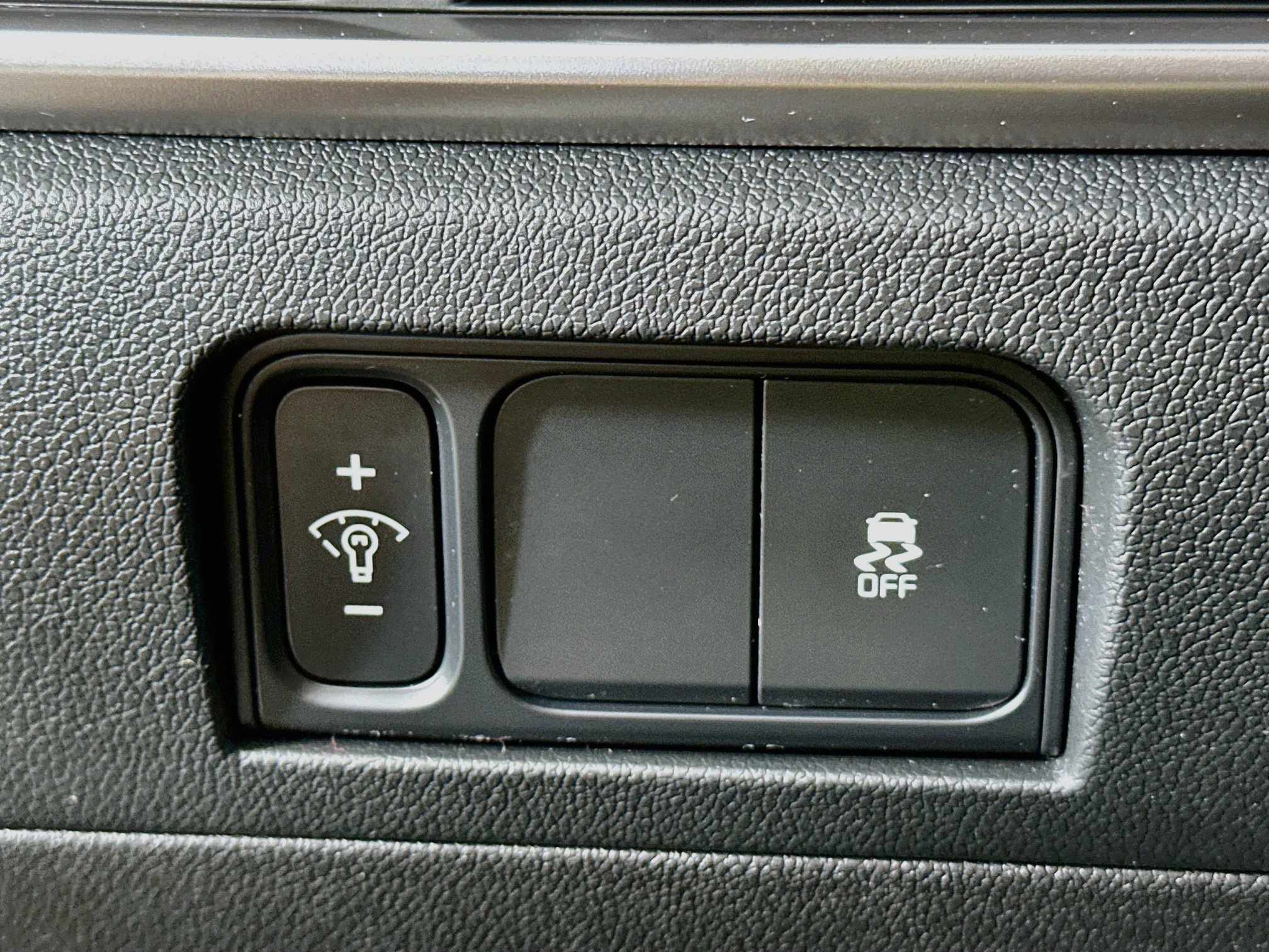 Used 2025 Kia Sorento LX FWD image 17