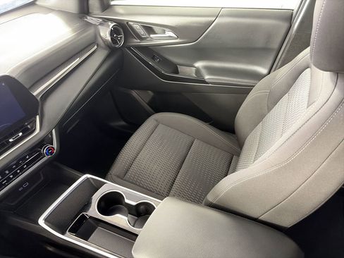 Used 2025 Chevrolet Equinox LT FWD image 20