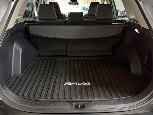 Used 2019 Toyota RAV4 XLE image 27