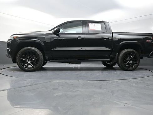 Used 2025 Chevrolet Colorado Z71 w/ Technology Package image 30