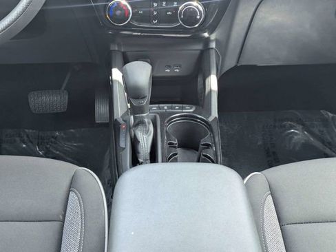 Used 2025 Chevrolet TrailBlazer LT AWD/4WD image 18