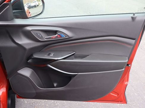 Used 2024 Chevrolet Trax RS w/ Sunroof Package image 26