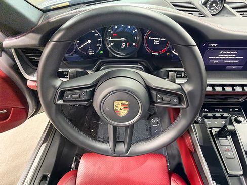 Used 2024 Porsche 911 Carrera RWD image 36