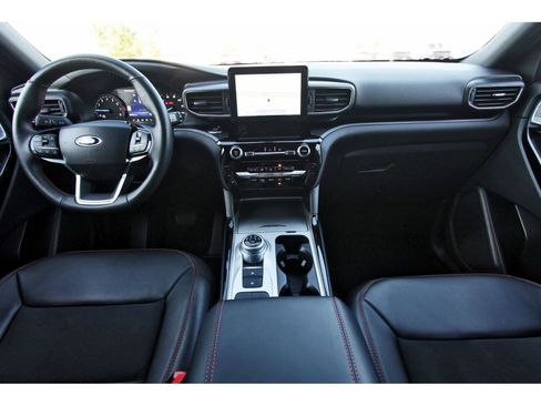 Used 2023 Ford Explorer ST-Line w/ Class IV Trailer Tow Package image 12