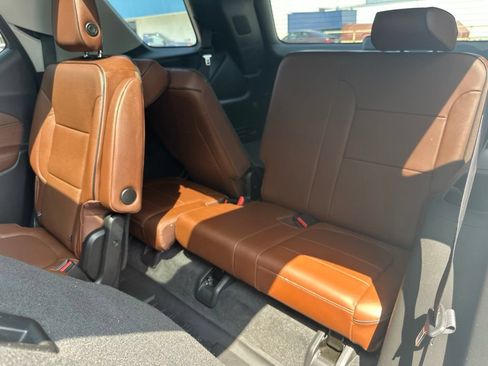 Used 2018 Chevrolet Traverse High Country AWD/4WD image 23
