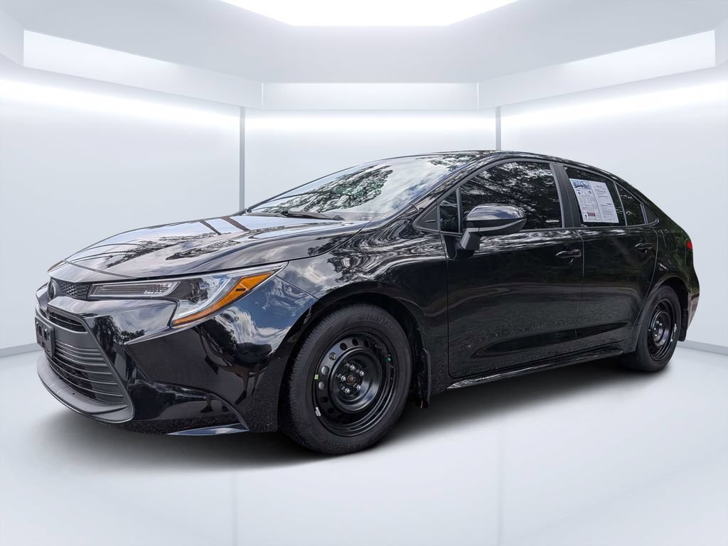 Used 2025 Toyota Corolla LE FWD image 7