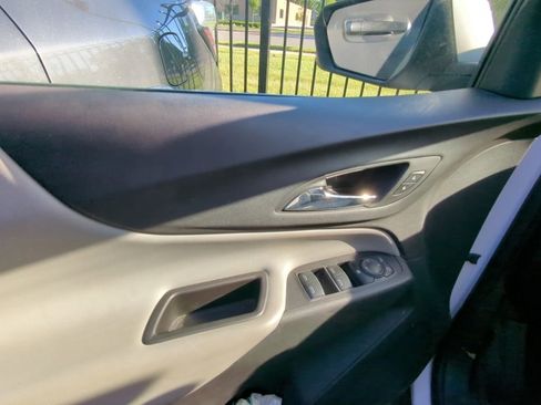 Used 2019 Chevrolet Equinox LT w/ LT Appearance Package AWD/4WD image 8