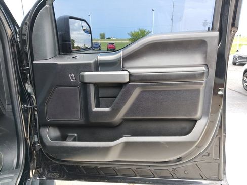 Used 2018 Ford F150 XLT w/ Equipment Group 302A Luxury AWD/4WD image 19