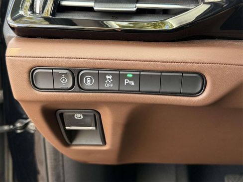 Certified 2023 Acura MDX FWD w/ Technology Package image 15