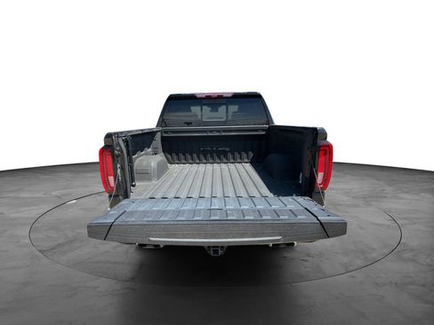 Used 2024 GMC Sierra 1500 AT4 w/ Technology Package AWD/4WD image 11