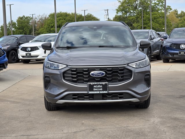 Used 2023 Ford Escape ST-Line w/ Tech Pack #1 FWD image 3