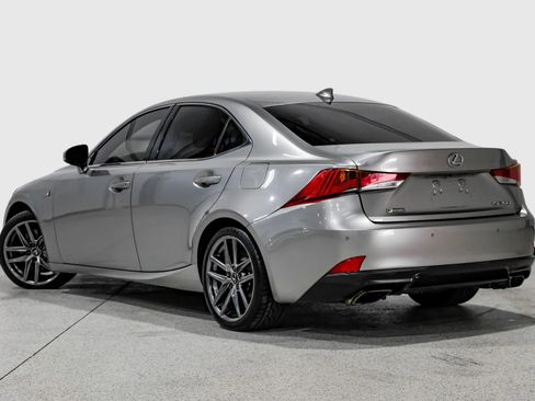 Used 2019 Lexus IS 300 RWD image 8