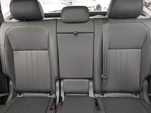 Certified 2023 Volkswagen Tiguan SE R-Line AWD/4WD image 13