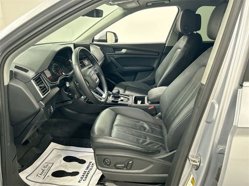 Used 2022 Audi Q5 2.0T Premium w/ Convenience Package image 9