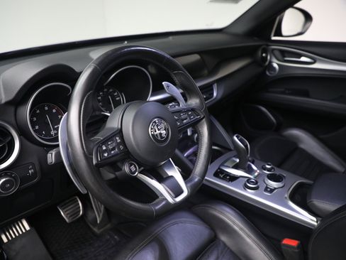 Used 2020 Alfa Romeo Stelvio Ti Sport image 12