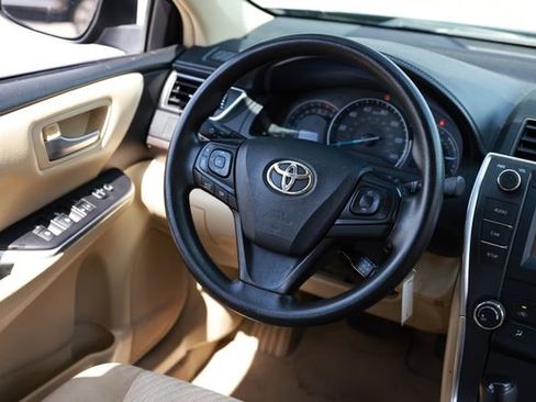 Used 2015 Toyota Camry LE image 32