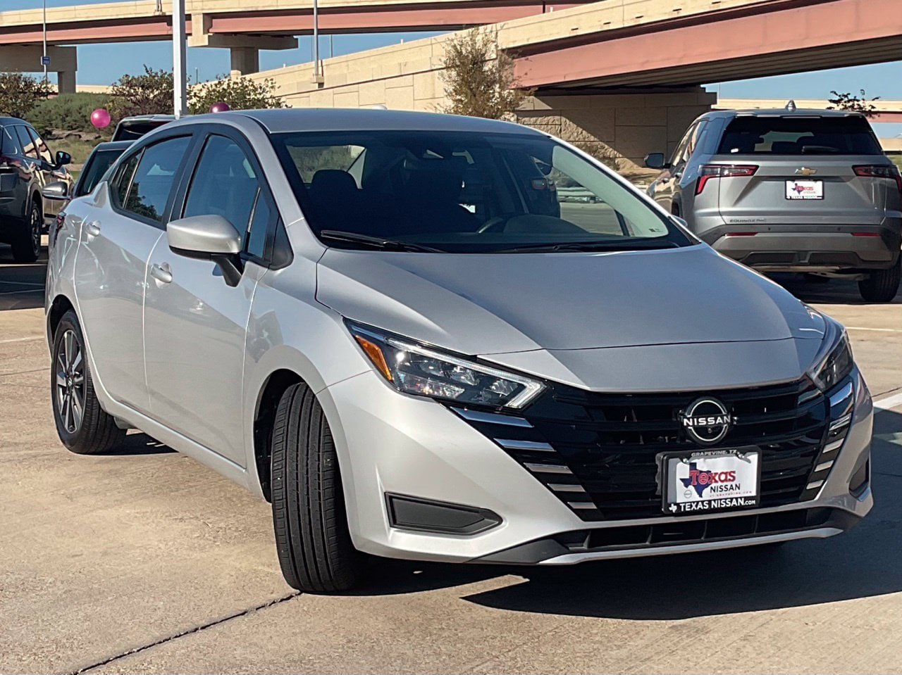 Used 2025 Nissan Versa SV FWD image 3