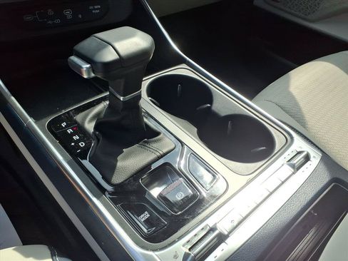 Used 2025 Kia Carnival SX Prestige FWD image 8