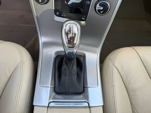 Used 2013 Volvo XC60 T6 AWD/4WD image 25