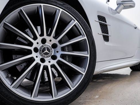 Used 2018 Mercedes-Benz SL 450 image 5