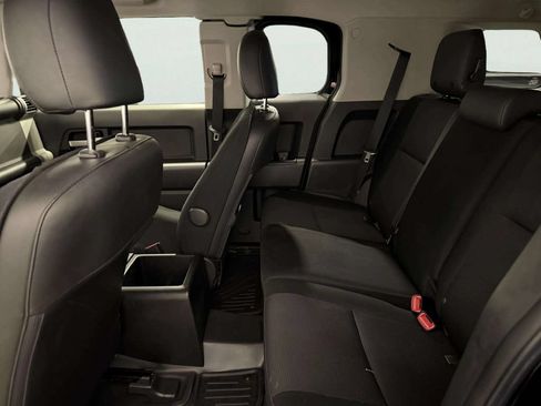 Used 2014 Toyota FJ Cruiser 4WD w/ Convenience Package image 18