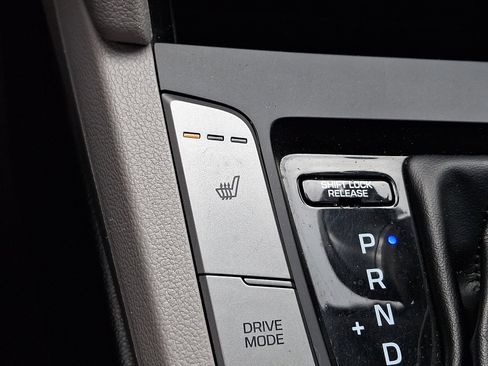 Used 2018 Hyundai Elantra Value Edition image 25