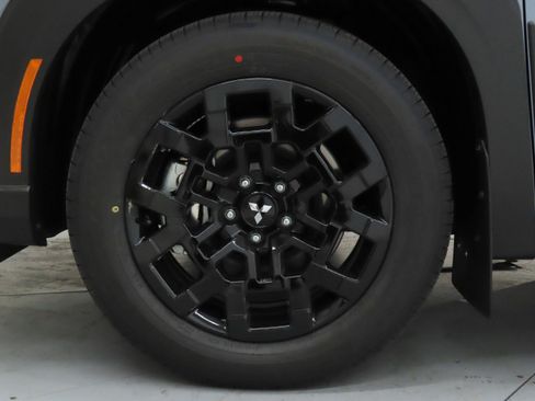 New 2026 Mitsubishi Outlander AWD image 27