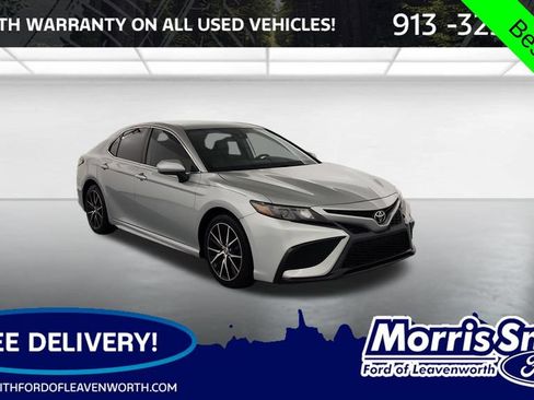 Used 2021 Toyota Camry SE FWD image 1