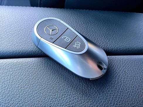 Used 2025 Mercedes-Benz GLC 300 GLC 300 image 15