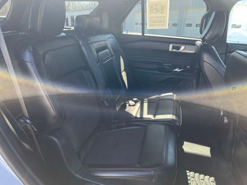 Used 2024 Ford Explorer ST-Line w/ Class IV Trailer Tow Package image 15