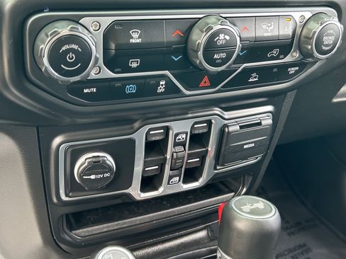 Certified 2023 Jeep Wrangler Sahara image 25