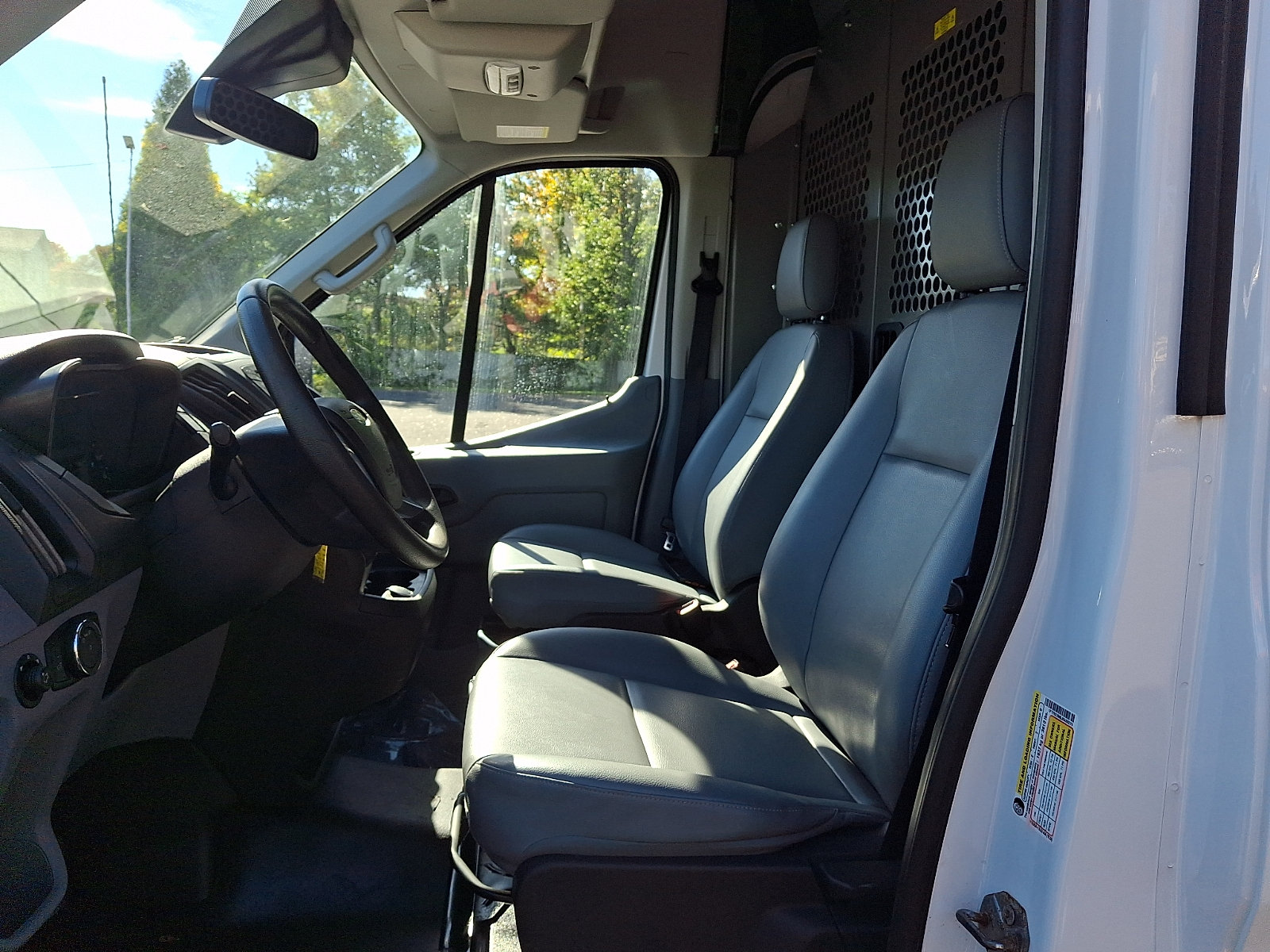 Used 2018 Ford Transit 250 148 High Roof RWD image 15
