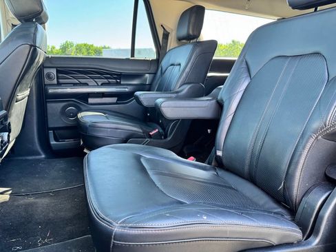 Used 2018 Ford Expedition Max Platinum AWD/4WD image 13
