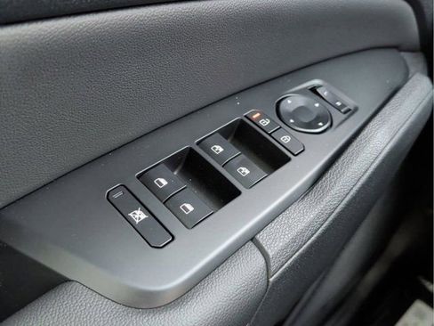 New 2026 Kia Sportage EX FWD image 21
