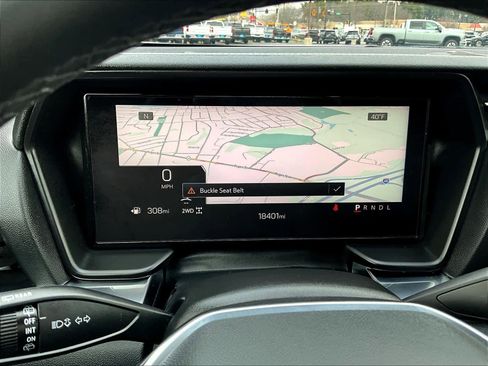 Used 2026 GMC Terrain Elevation image 25