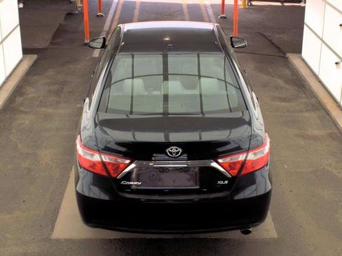 Used 2015 Toyota Camry XLE image 5