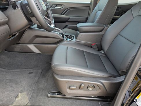 Used 2024 Chevrolet Colorado LT w/ LT Convenience Package III RWD image 9