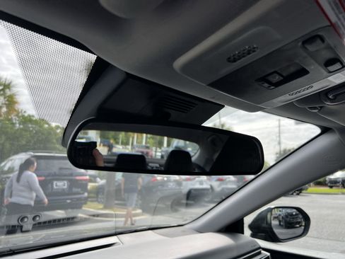 Used 2025 Toyota Camry LE image 27