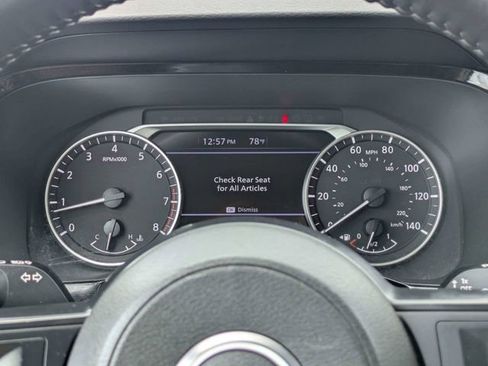 Used 2024 Nissan Pathfinder SV FWD image 29