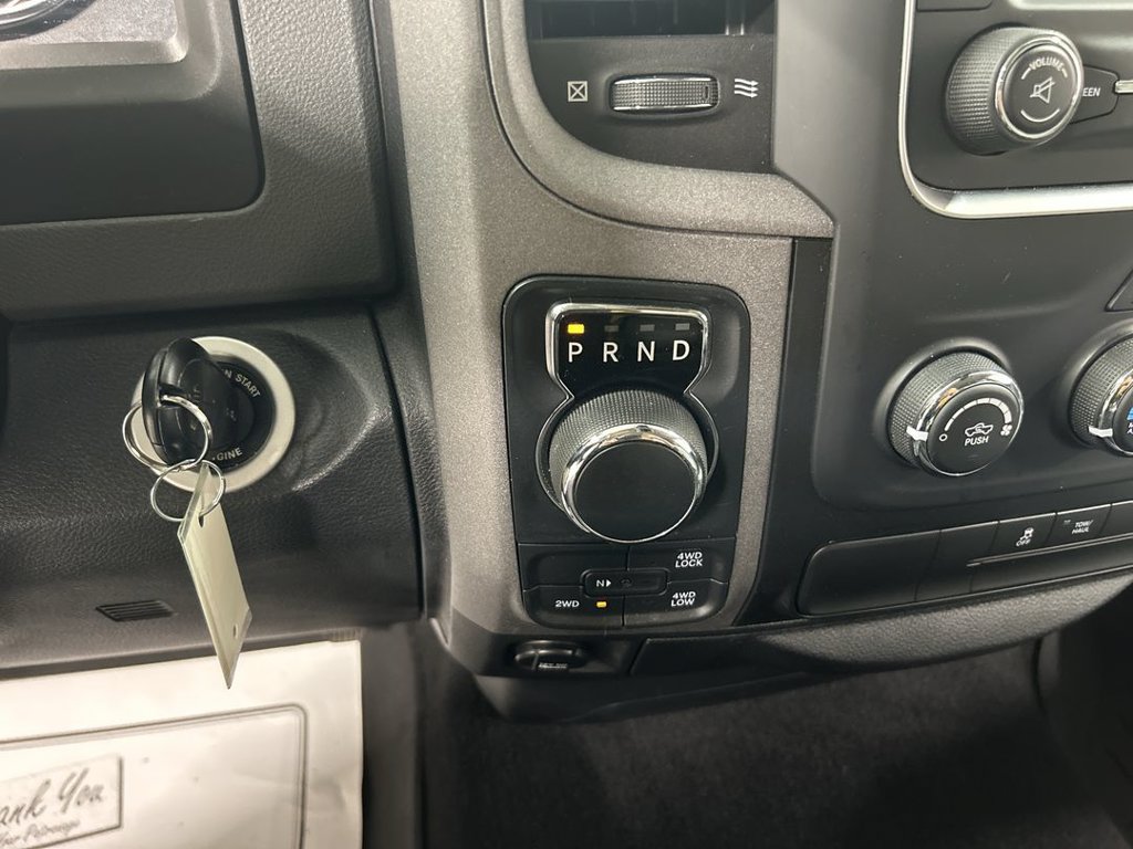 Used 2018 RAM 1500 Express w/ Black Ram 1500 Express Group AWD/4WD image 17