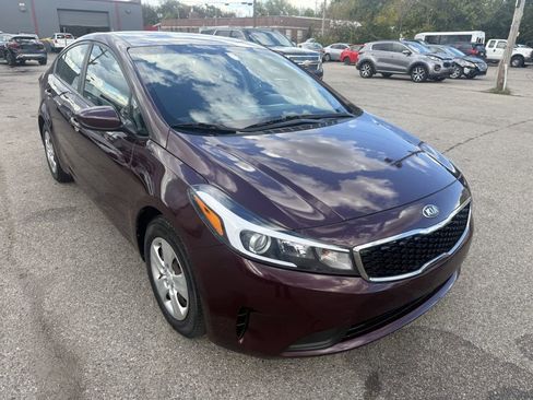 Used 2018 Kia Forte LX image 1